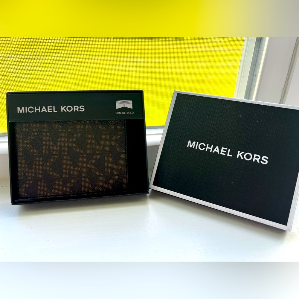 Michael Kors jet set mens wallet